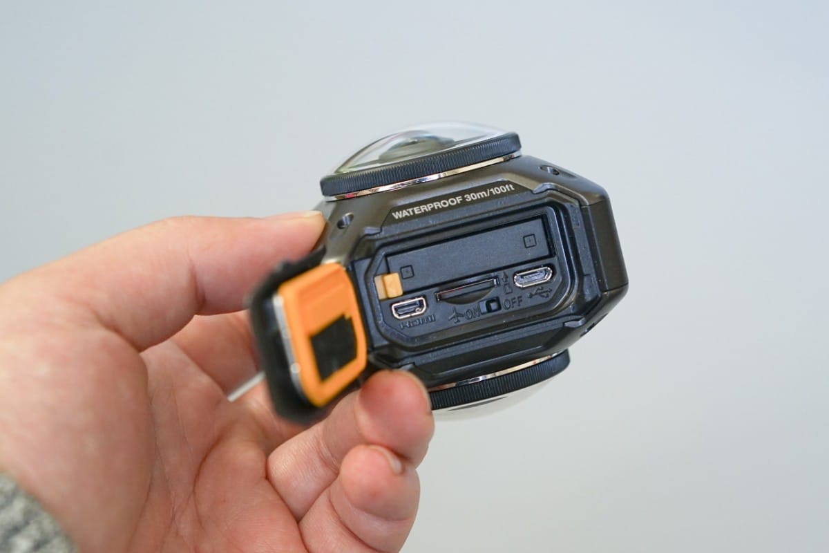 DSC08859 A hand holding a cell phone