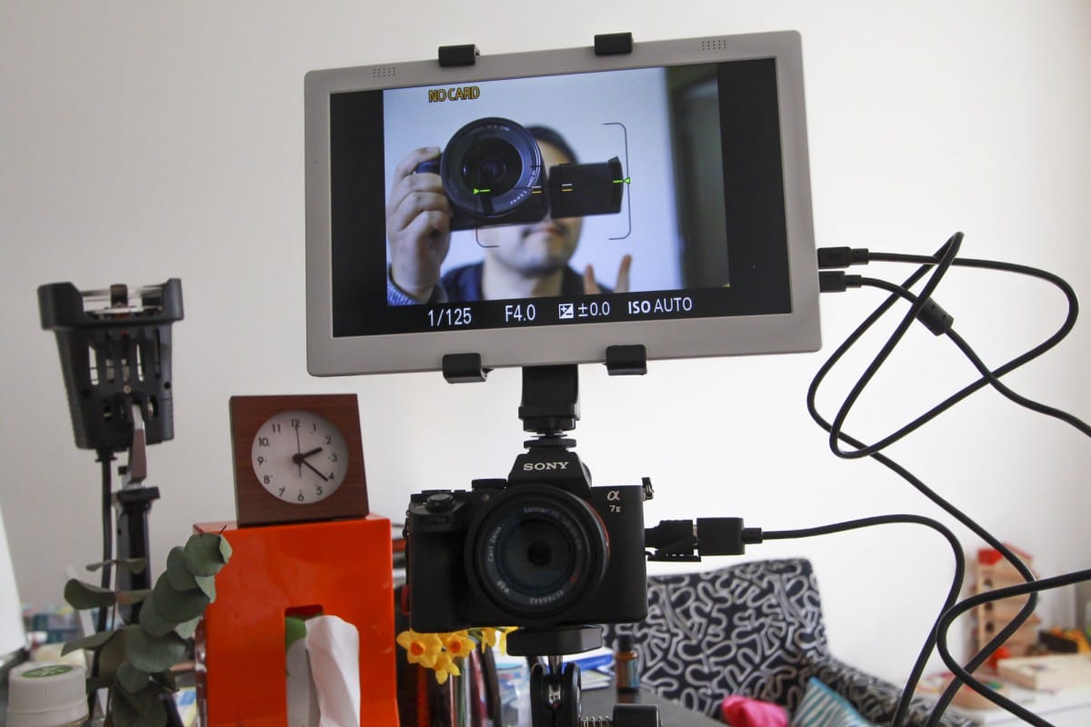 A television is sitting on a desk