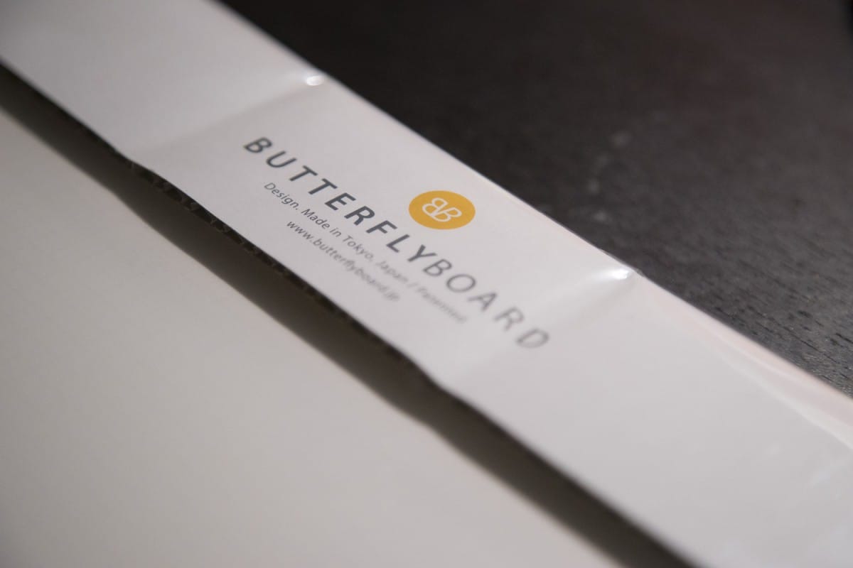 A close up of a knife